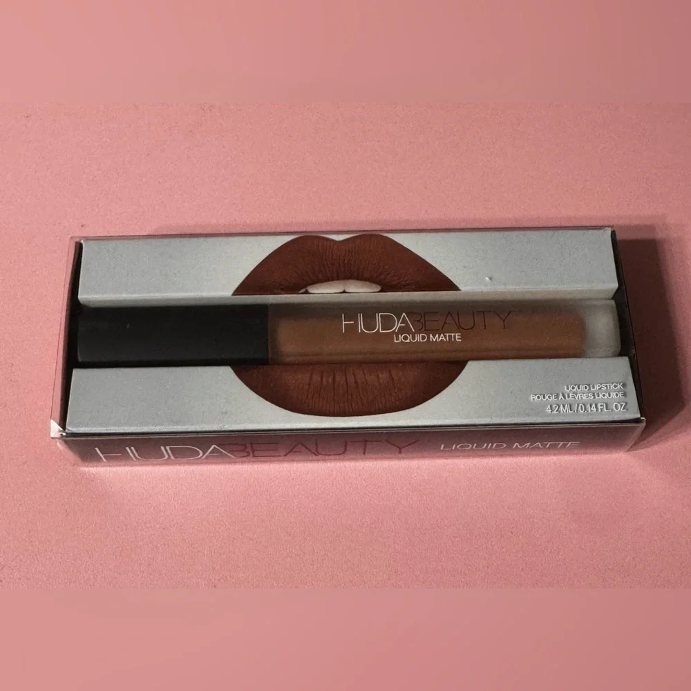 HUDA BEAUTY Liquid Matte Lipstick - Shade Girlfriend 4.2ML/0.14FL OZ